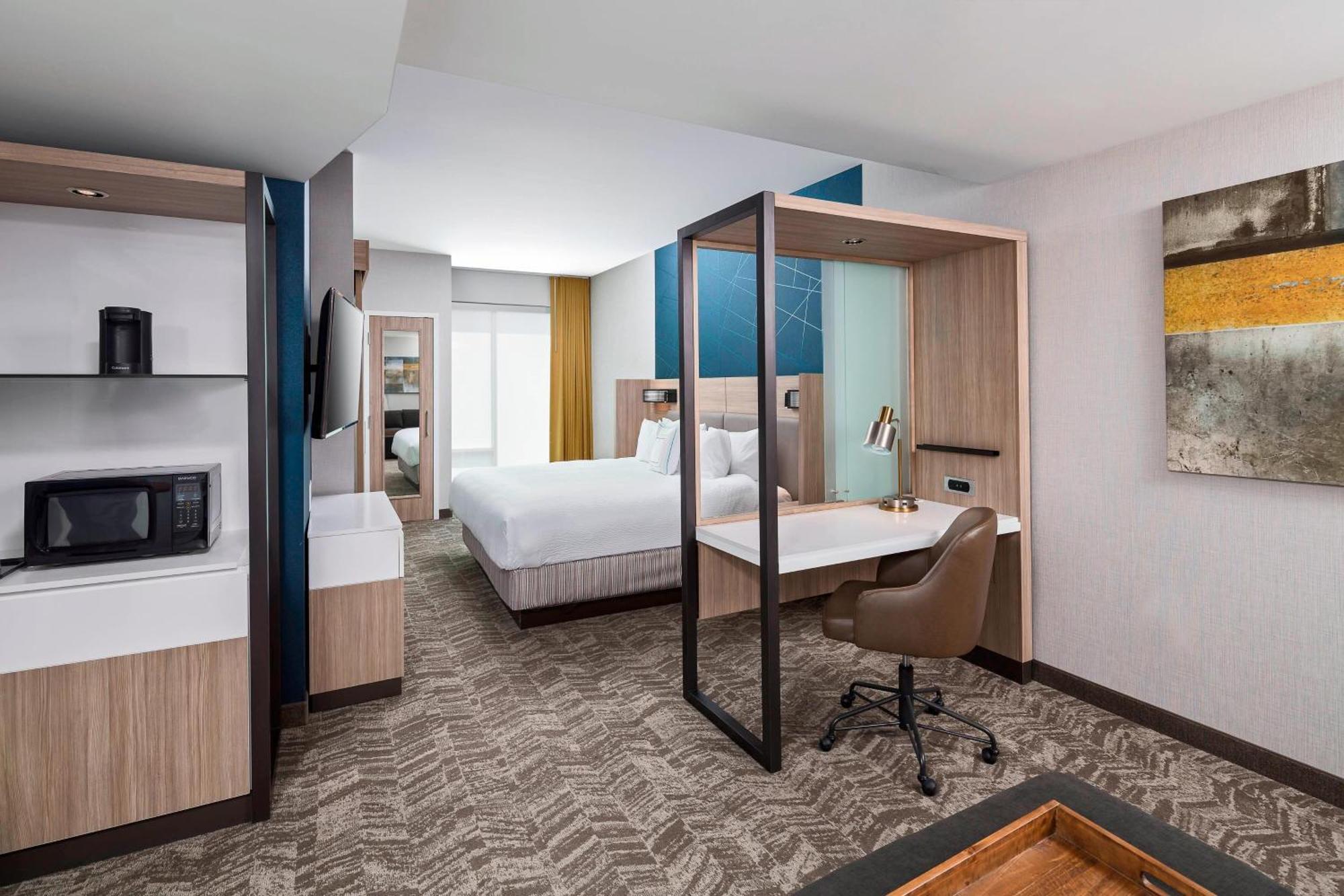 Springhill Suites By Marriott Greenville Downtown Exterior photo